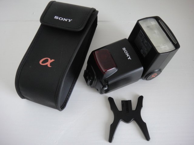 Sony HVL-42AM Flash for Alpha DSLR Digital Camera