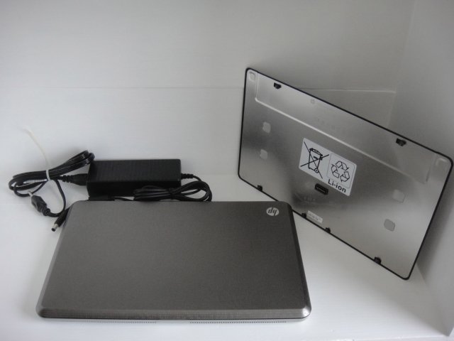 HP Envy 15-1050nr 15.6" LED HD display Laptop Core i7 1.6GHz 6GB DDR3 500GB with Sliced battery