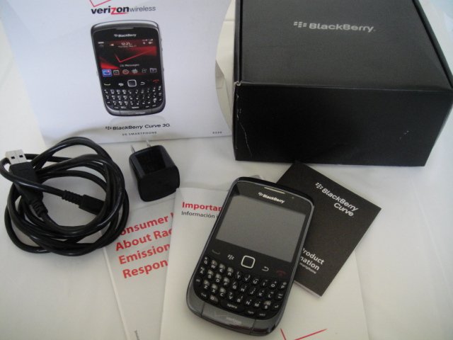 Verizon Blackberry Curve 9330 3G Wifi Bluetooth Full Keyboard Video Camera Clean ESN