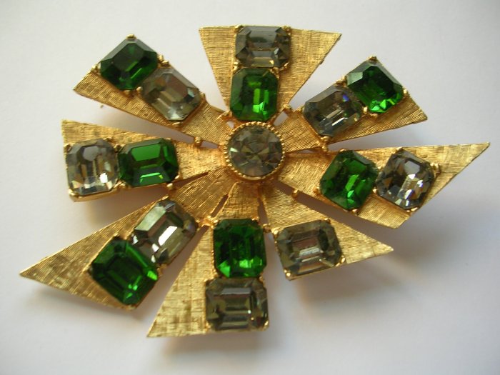 Vintage Costume gold tone broach with clear and green stones, unsigned