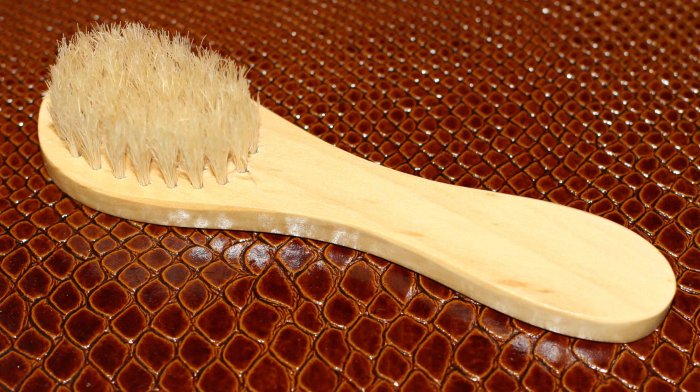 Natural Exfoliating Wooden Brush For Face or Body