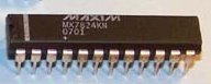 Lot of 2 Maxim MX7824 ADC 8-bit 4-ch 24PDIP Track/Hold