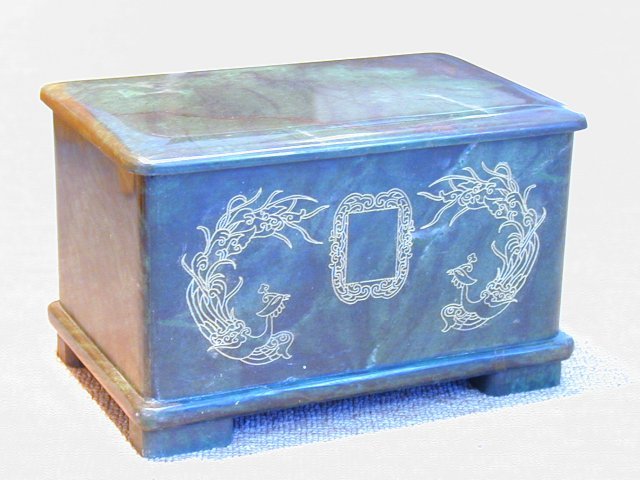 Tibet Green Jade Urn