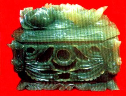 Natual Jade Urn