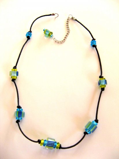 Cane Glass Knotted necklace