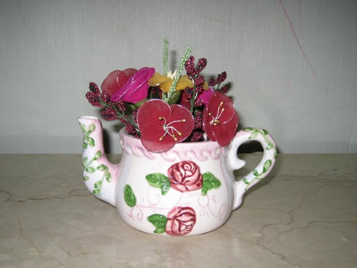 tea pot arrangement