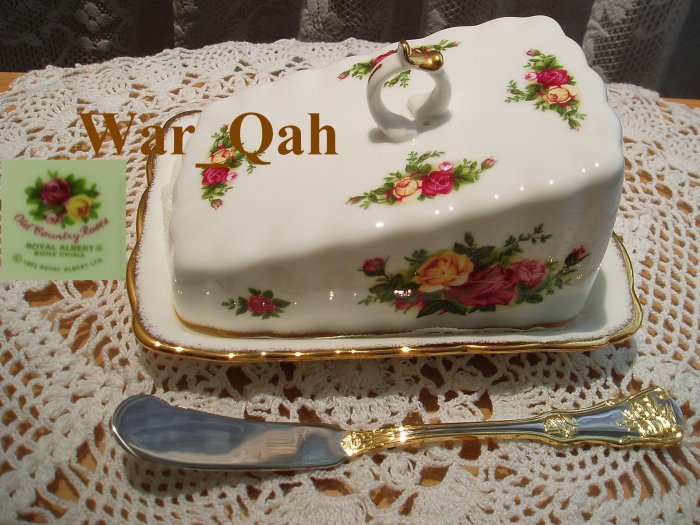 Royal Albert Old Country Roses Covered Cheese Wedge and Spreader Set
