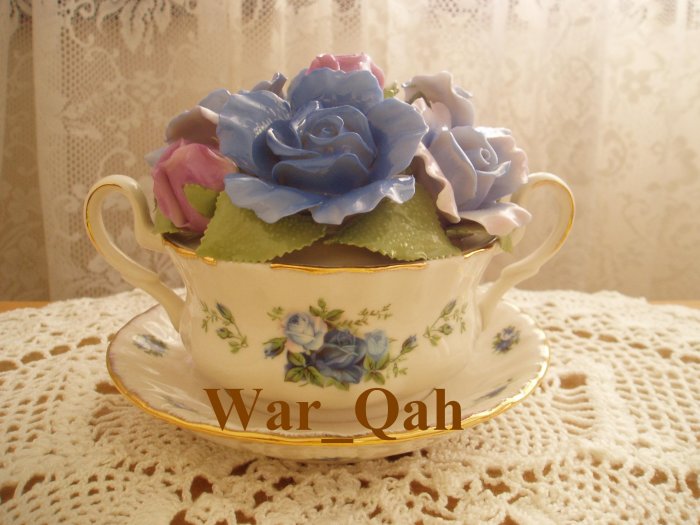 Royal Albert Limited Edition - MOONLIGHT ROSE Soup of Cup Music Box