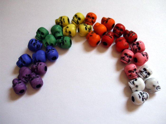 32 RAINBOW COLORED DAy oF thE DeAd Skulls Beads LOLITA