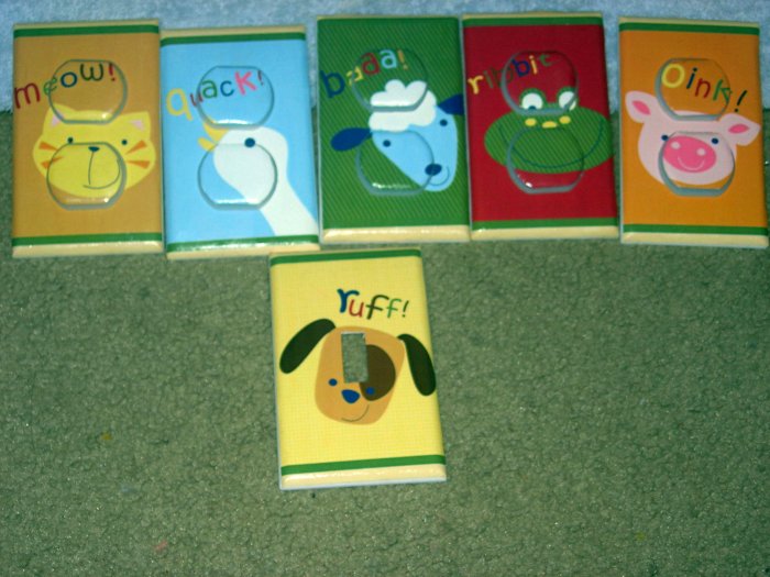 LIGHT SWITCH AND OUTLET COVERS M/W NOJO CRITTER CHATTER