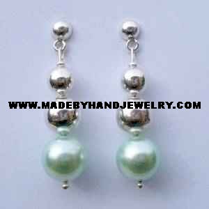 .950 Pure Silver Earrings with Green colored Pearl