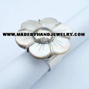 .950 Silver Ring with Nacar *EMAIL SIZE FOR AVAILABILITY AND PRICE*