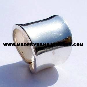 .950 Silver Cylinder Ring