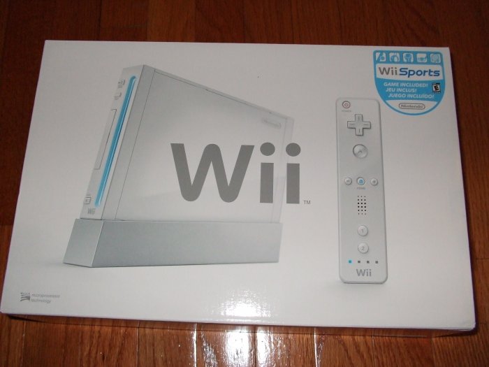NINTENDO Wii Game Console with 5 SPORTS GAMES