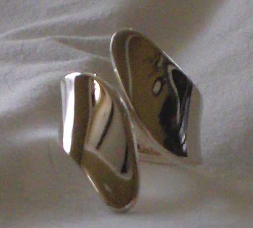 Simple Yet Elegent 100% Genuine Sterling Silver* Ring