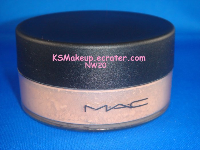 M.A.C Sheer Loose Powder #NW20