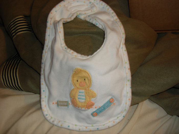 Adorable neutral ducky bib 0-3 months