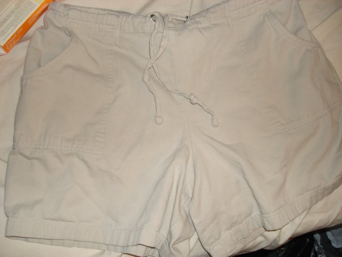 Khaki maternity summer shorts w/drawstring PL(petiteLG)