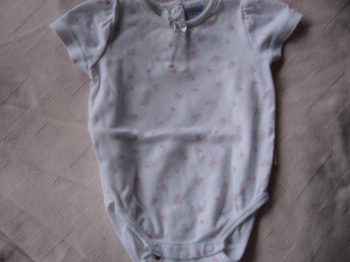 Pink flowered girl's onesie 9-12 months by Disney Baby