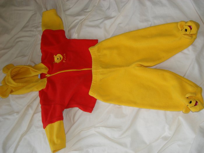 Adorable Winnie the pooh outfit neutral 6-9 months