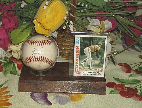 Nolan Ryan Houston Signed Ball with 5 No-Hitter Card 1981