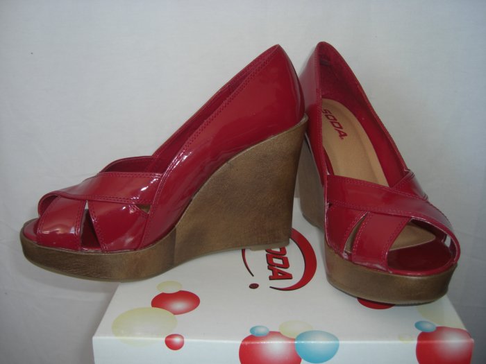 NIB Open Peep Toe Red Patent Vegan Platform Wedge Sandal 9