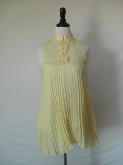NWT Voile Chiffon Eyelet Ruffle Accordion Pleat Top M