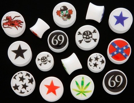 WHITE LOGO SADDLE PLUGS