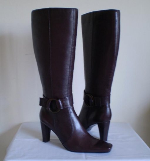 Bandolino Dioela leather tall knee high boots heels 9.5
