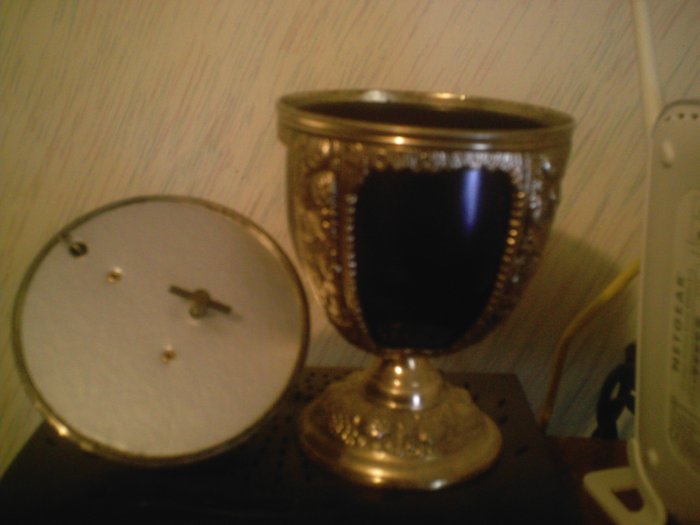 EGG SHAPED MUSIC BOX