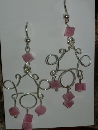 loops with pink cubes