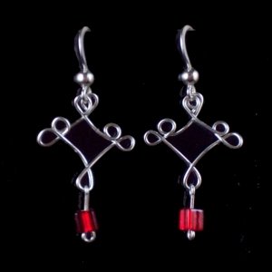 5 loops with red beads