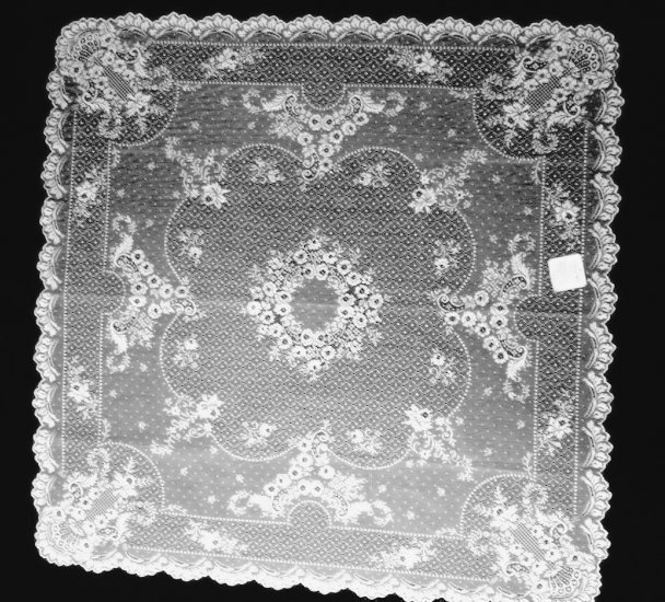 Table Toppers Floret 36 x 36 White Lace Table Topper Heritage Lace