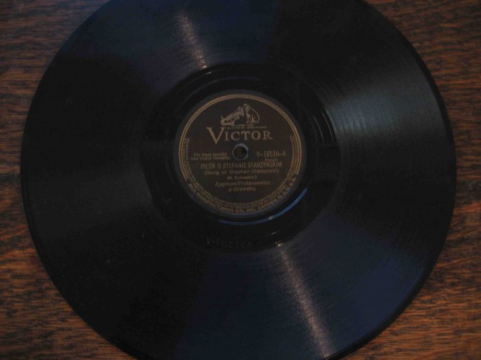 78 rpm single: Piesn o Stefanie Starzynskim (polka)