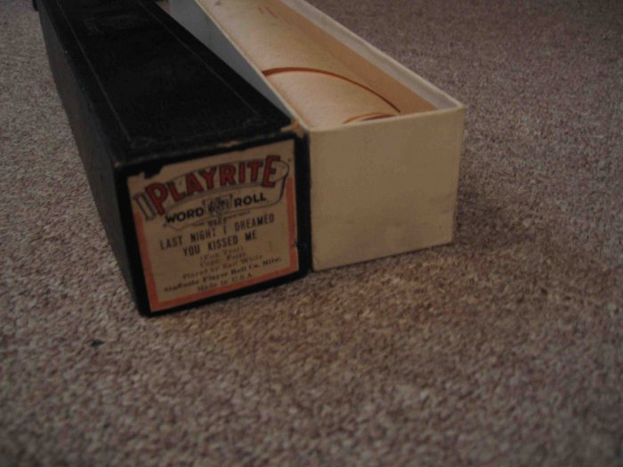 Earl White, "Last Night I Dreamed You Kissed Me" (piano roll)