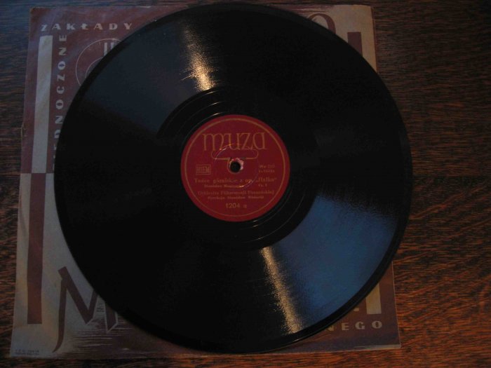 Muza label Polish 78 rpm record: "Tance góralskie z op. 'Halka,'" with Stanislaw Wislocki