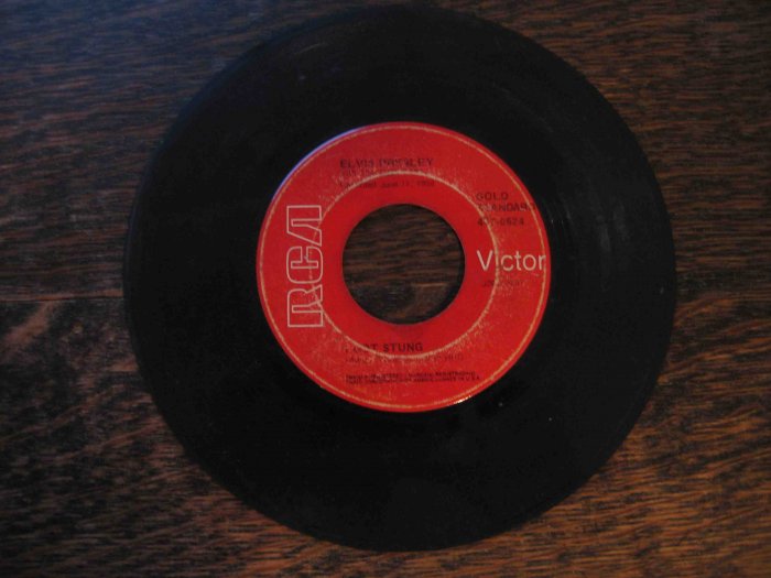 Elvis Presley 45rpm single, "I Got Stung" b/w "One Night"