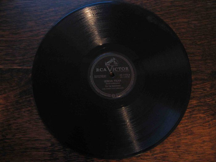 Six Fat Dutchmen 78 rpm single, "Geneva Polka" b/w "Dutch Boy" waltz
