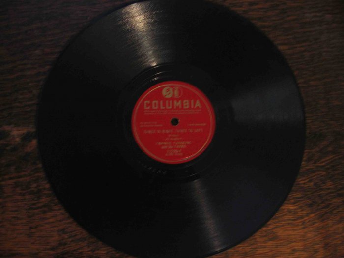 Frankie Yankovic 78 rpm polka single, "Three to Right, Three to Left" b/w "Vadnal Waltz"