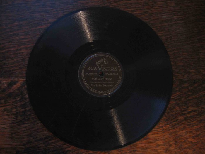Six Fat Dutchmen 78 rpm single, "Old Lady Polka" b/w "Saturday Waltz"