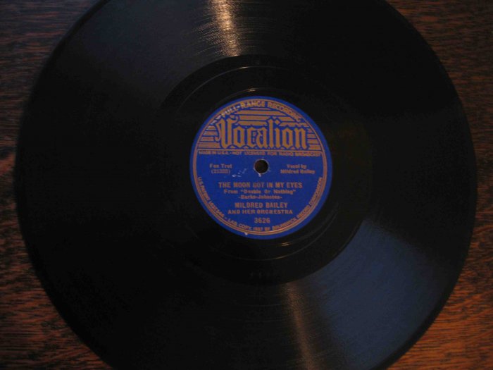 Mildred Bailey 78 rpm record, "The Moon Got in My Eyes"/"It's the Natural Thing to Do"