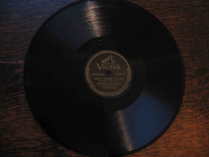 Glenn Miller 78 rpm record, "Sweet Eloise" b/w "Sleep Song"