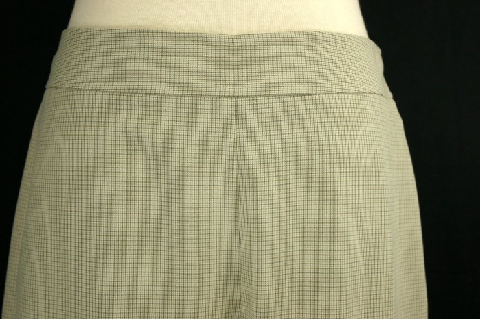 NWT NEW TALBOTS $98 TAUPE CHECK CROPPED CAPRIS PANTS 14
