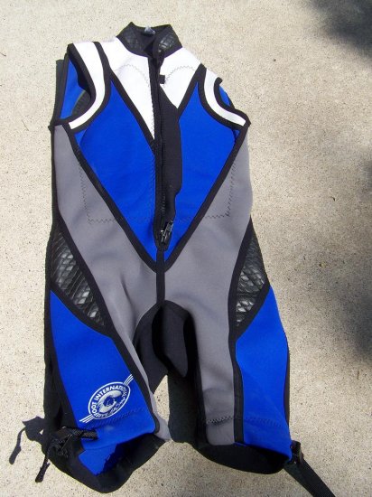 Barefoot Intl' Wetsuit Size 6-8 womens or 8-12 junior girls