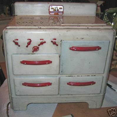 Vintage Pretty Maid Childrens Oven