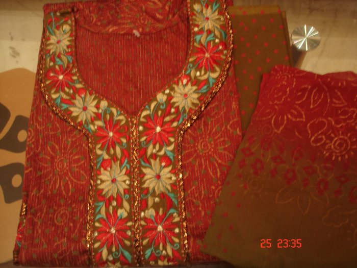 T-398: Embroidered border on neck and sleeves