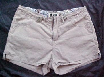 Plugg Short Shorts for Juniors in the Summer - Size: 3