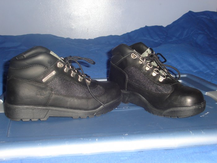 Juniors size 6 Black Timberland Field Boot