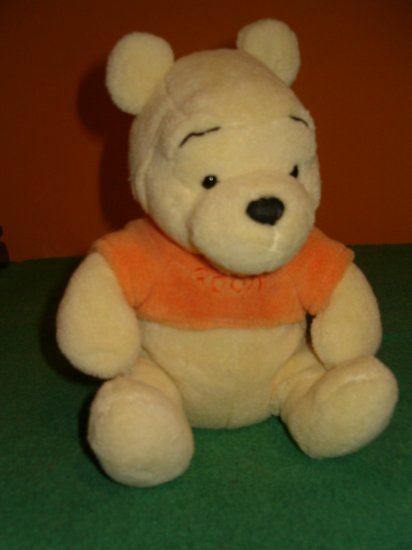 Disney Store Winnie The Pooh Plush Toy Lovey