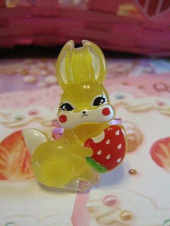Berry Bunny - Yellow
